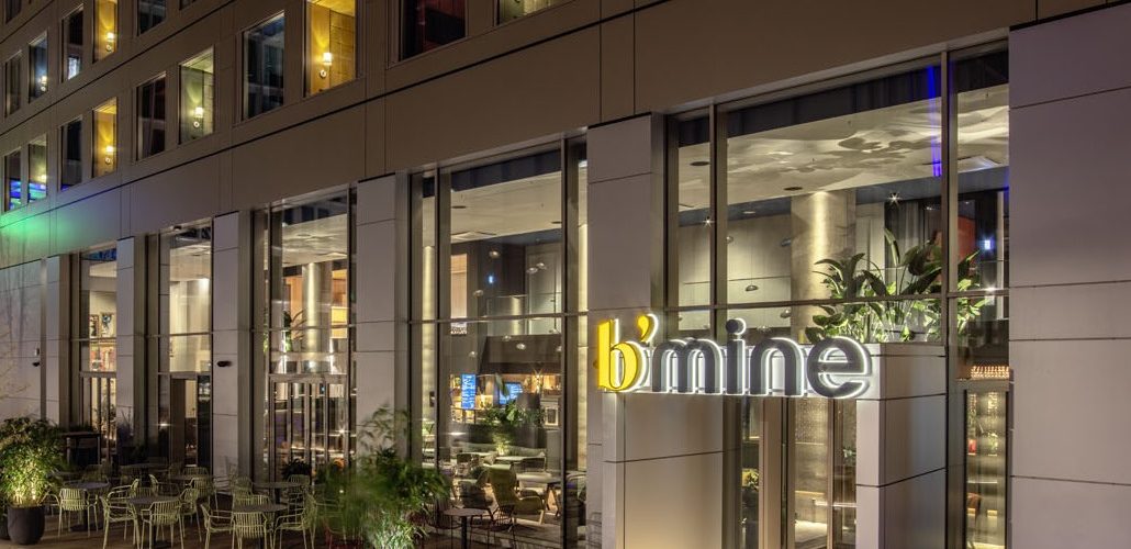 b’mine Frankfurt Airport – Design-Hotel mit CarLoft in Gateway Gardens