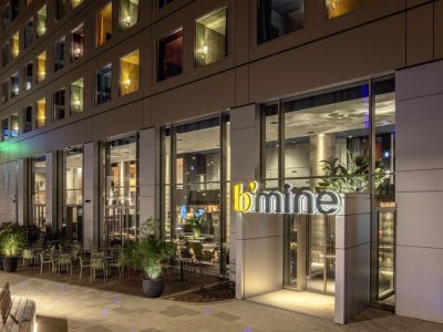 b’mine Frankfurt Airport – Design-Hotel mit CarLoft in Gateway Gardens